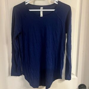 Lululemon long sleeve navy blue shirt size 6